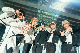 "Reflection" Music Video Shooting Behind Photos Vol.2