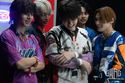 "Gooey" Music Video Shooting Behind Photos Pt.9